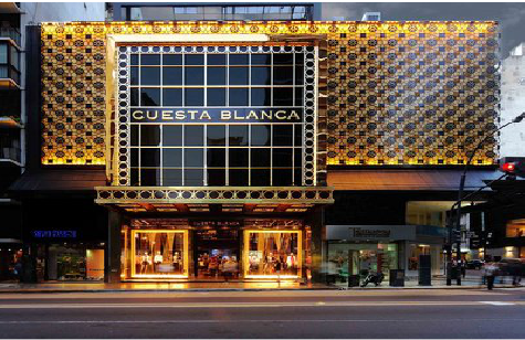 大竹门头设计与商业空间的纽带。